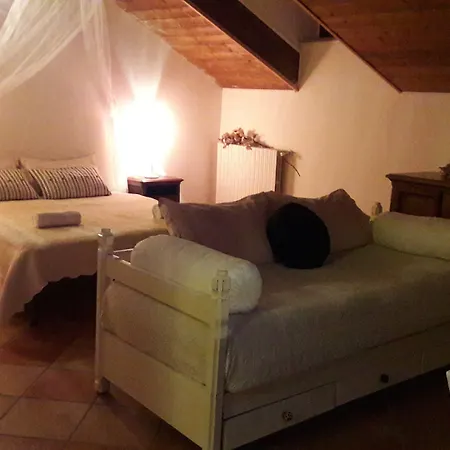 Palazzo Colombino Suite&residence 3* Джавено