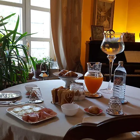 Palazzo Colombino Suite&residence 3* Джавено