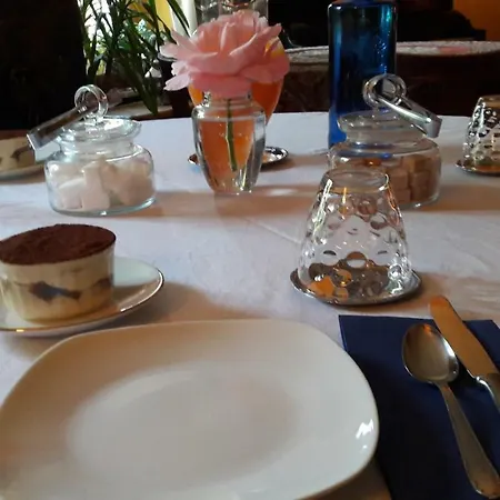 Palazzo Colombino Suite&residence 3* Джавено