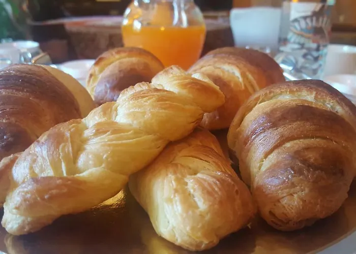 Palazzo Colombino Suite&residence 3* Джавено