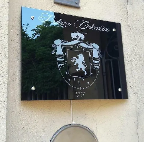 Palazzo Colombino Suite&residence 3* Джавено